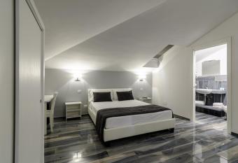 B&B al Palazzo allows 18 year olds to book a room