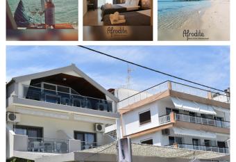 Afrodite Seaside Rooms has Balcony rooms