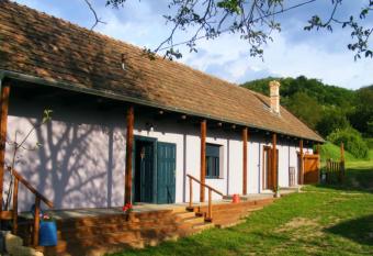 Bakancstanya has Balcony rooms