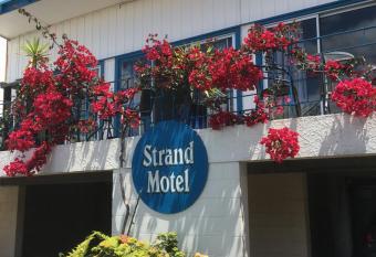 Strand Motel allows 18 year olds to book a room