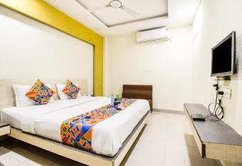 FabExpress SVL has Balcony rooms