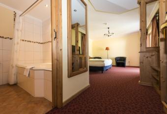 Hotel Belle Vue has Balcony rooms