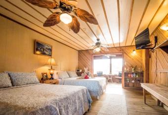 Utila Lodge has Balcony rooms