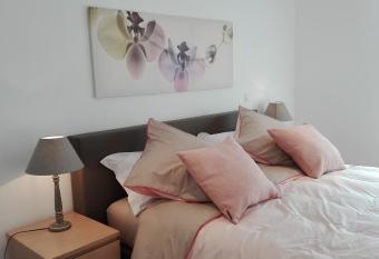 Duplex  allows 18 year olds to book a room