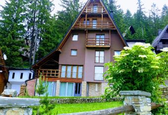 Vlasic Nana & Lalla has Balcony rooms