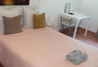 Chambre cosy allows 18 year olds to book a room