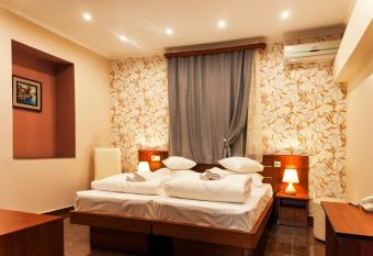 Mia Casa Hotel Yerevan allows 18 year olds to book a room