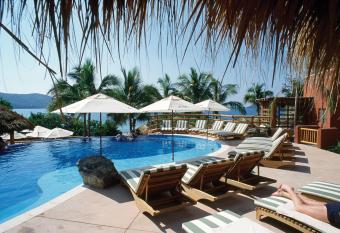 Hilton Grand Vacations Club Zihuatanejo allows 18 year olds to book a room