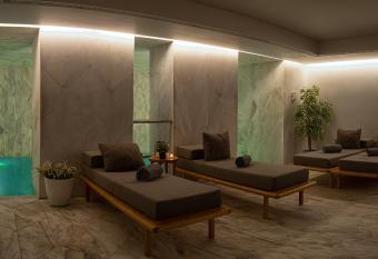 Lisboa Pessoa Hotel has Balcony rooms