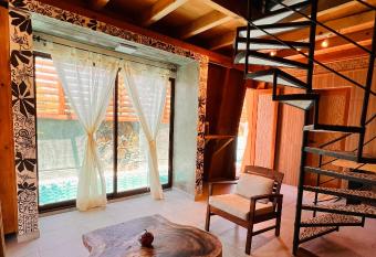 A&V Hotel Boutique allows 18 year olds to book a room