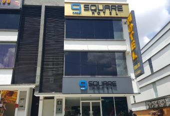 9 Square Hotel - Seri Kembangan allows 18 year olds to book a room