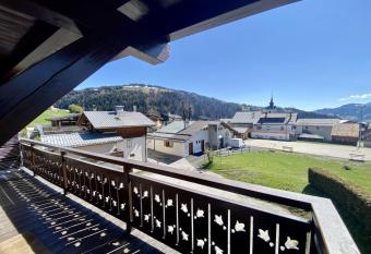 La Tro  ka has Balcony rooms