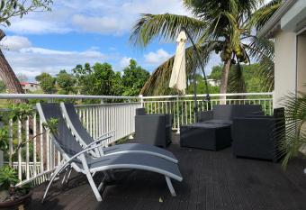 Case    Oculie Le Gosier has Balcony rooms