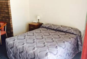 Downtown Motel has Balcony rooms