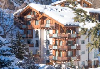 A Calm & Charm Studio - Haus Haro has Balcony rooms