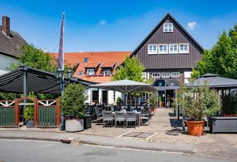 Hotel ten Hoopen Restaurant Deele allows 18 year olds to book a room