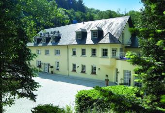 Au Vieux Moulin has Balcony rooms