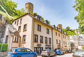 Hotel Le Postillon allows 18 year olds to book a room