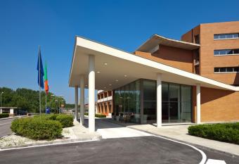 Inn Naples Airport has Balcony rooms