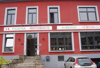 Hosteria Gusto has Balcony rooms