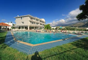 Hermes Hotel allows 18 year olds to book a room