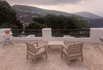 Terra Aeolica has rooms with a private hot tub