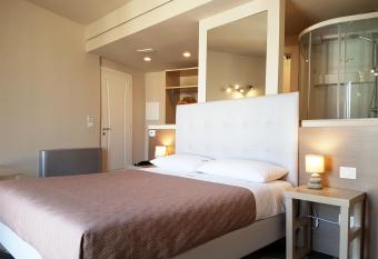 Don Ugo Luxury Rooms has Balcony rooms