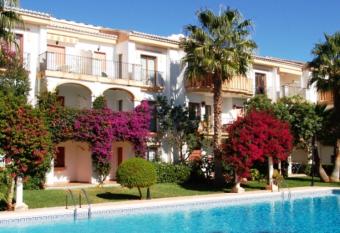 Albadomus allows 18 year olds to book a room