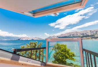 Seaview Apartments Baska has Balcony rooms