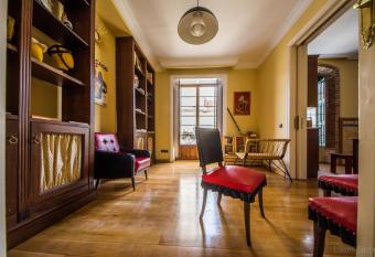 Hostel Covent Garden has Balcony rooms