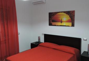 Pompei Ruins has Smoking rooms