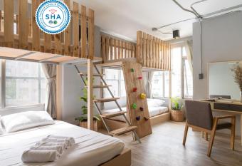 Arch39 Minimal Art & Craft - SHA has Balcony rooms