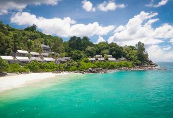 CaranaBeach allows 18 year olds to book a room