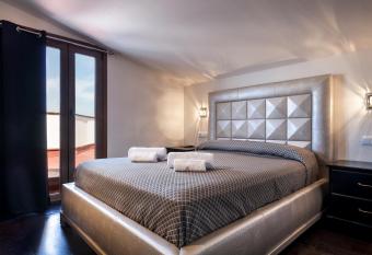 Hotel Montmar has Balcony rooms