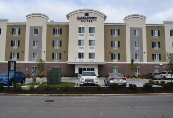 Candlewood Suites Nashville North allows 18 year olds to book a room