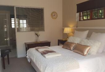 Walmer Heights Guest House has Balcony rooms