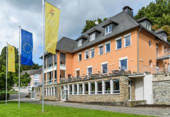 JUFA Hotel K  nigswinter/Bonn has Balcony rooms