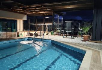 Villa Kolonia allows 18 year olds to book a room