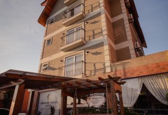 Alameda Alegra Hotel allows 18 year olds to book a room