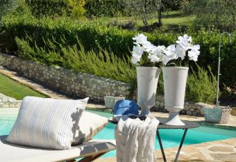 Villa Borri Country Suites allows 18 year olds to book a room