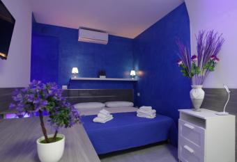 B&B Chiaia Relax has Balcony rooms