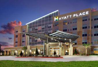 Hyatt Place Houston Nw Vintage Park allows 18 year olds to book a room