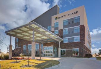 Hyatt Place Dallas/Allen allows 18 year olds to book a room