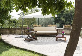 Domus Citri has Balcony rooms