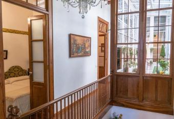 Casa Celestino has Balcony rooms