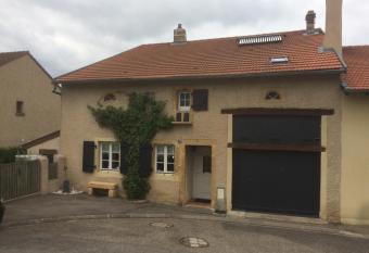 Le coup de coeur allows 18 year olds to book a room