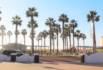 Sand Castle Inn allows 18 year olds to book a room