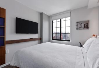 Motto by Hilton Washington DC City Center allows 18 year olds to book a room