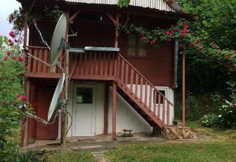 Villa Tengiz has Balcony rooms