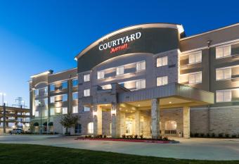 Courtyard by Marriott Dallas Plano/Richardson allows 18 year olds to book a room